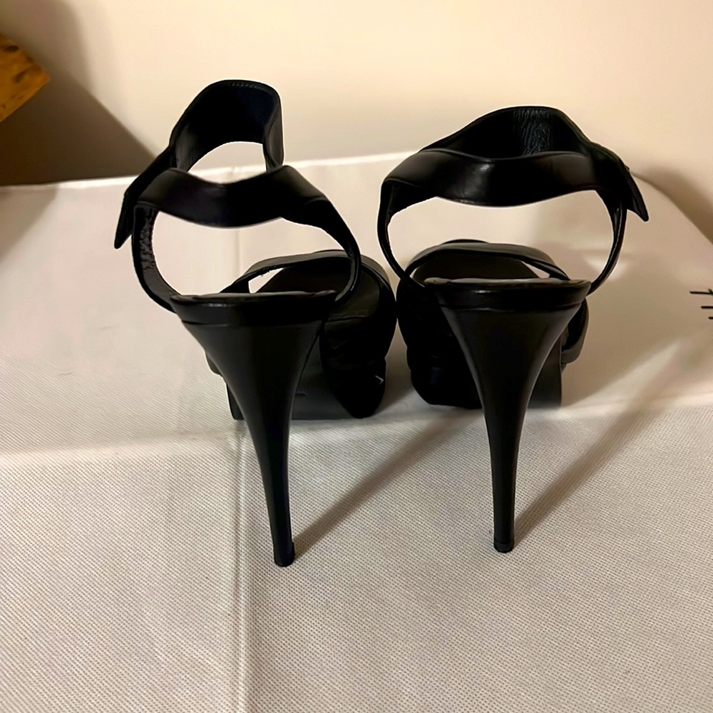 Yves Saint Laurent Black Strappy Heels. Size 38.5/7.5 Like New. - Picture 4 of 10